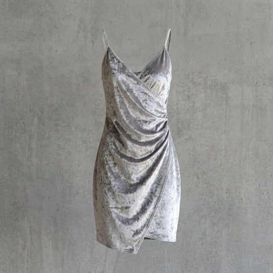 Sametové zavinovací mini šaty